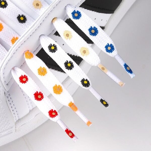 High Quality 8mm Daisy Print Flat Shoelaces Ramdom